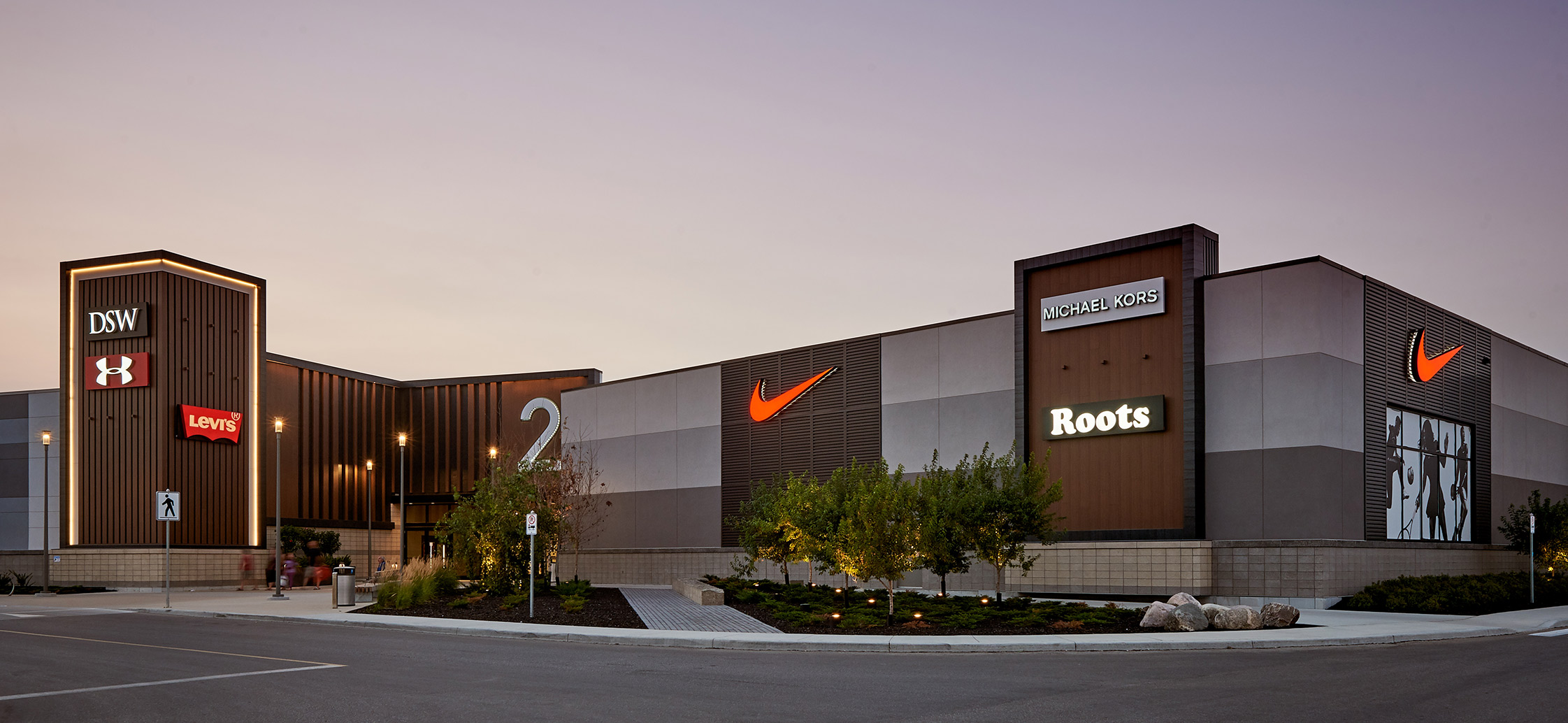 nike outlet collection winnipeg